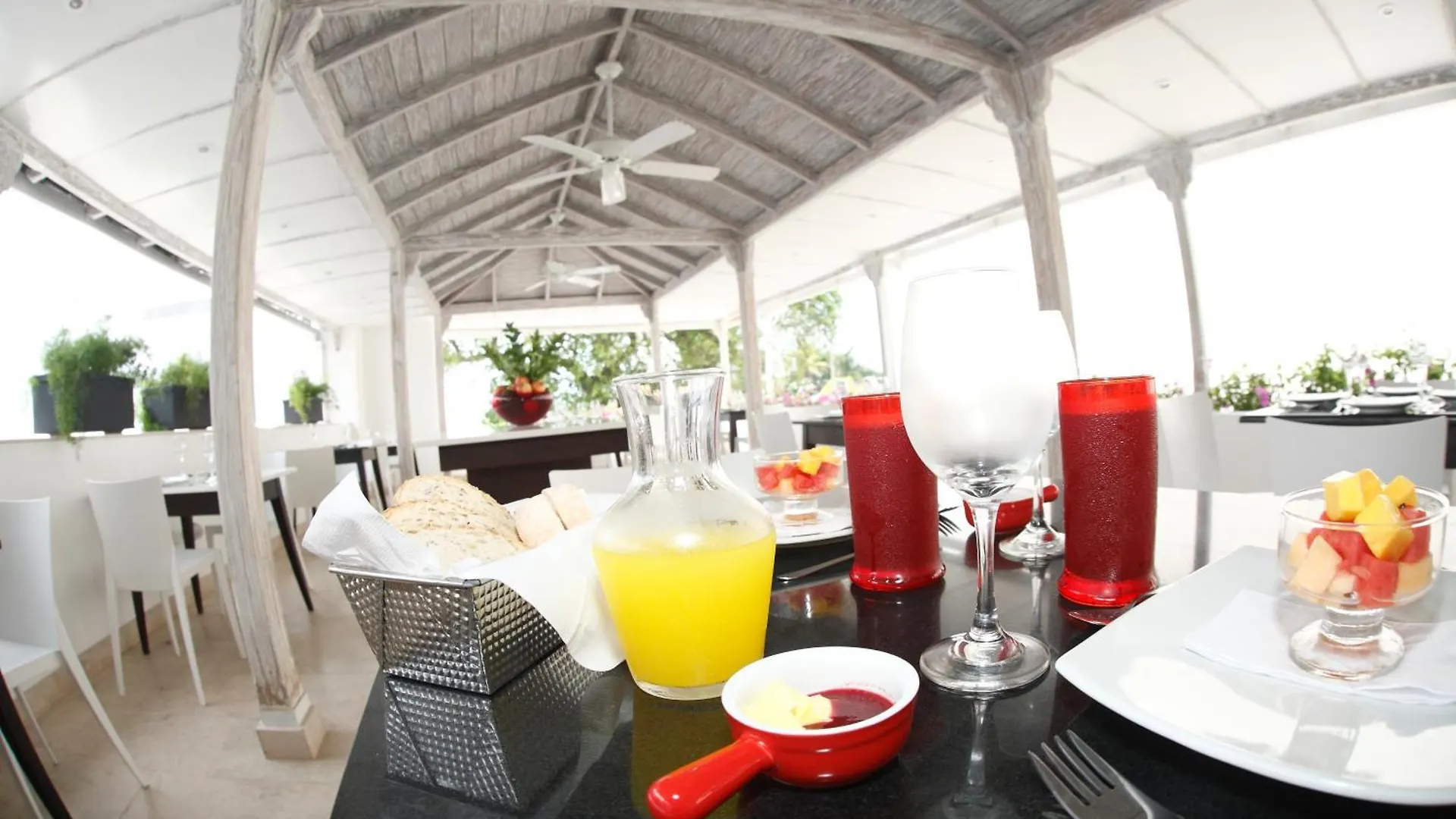 ***  Zalmedina Hotel Cartagena Colombia